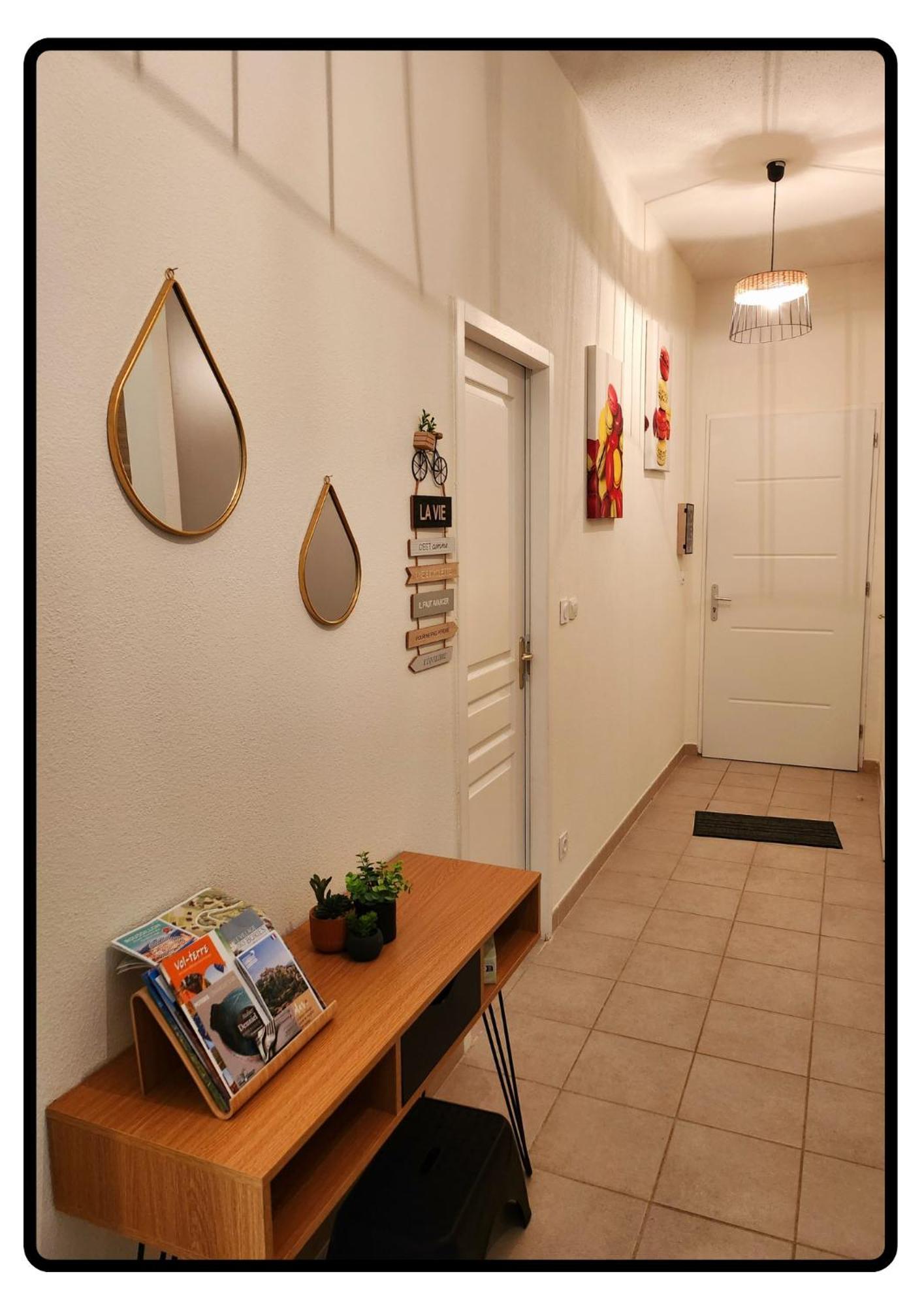 Appartement Roussillon Roussillon  Exterior photo