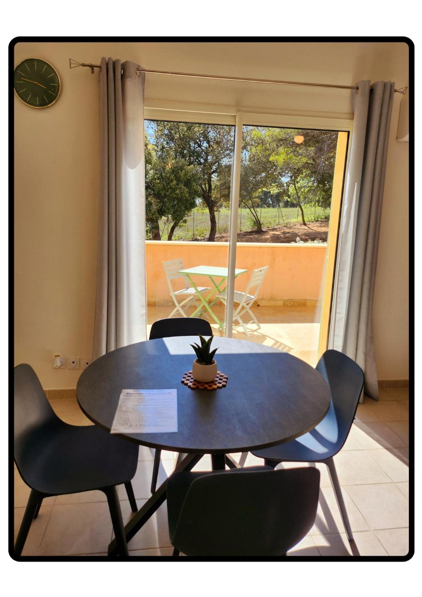 Appartement Roussillon Roussillon  Exterior photo
